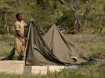 Wayo Nabi Green Camp: Aufbau des Camps Wayo Nabi Green Camp: Aufbau des Camps