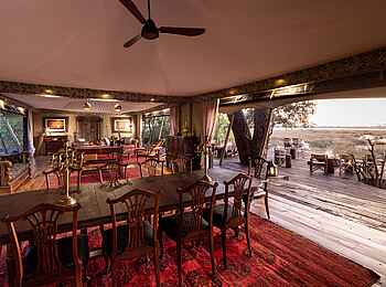 Zarafa Camp: Offen gestaltete Lounge Zarafa Camp: Offen gestaltete Lounge