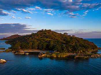 Blue Zebra Island Lodge: Blick auf Nankoma Island