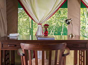 Losokwan Camp: Schreibtisch im Zelt