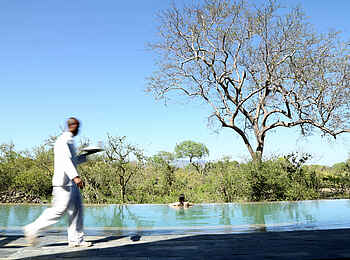Finch Hattons: Am Pool Finch Hattons: Am Pool