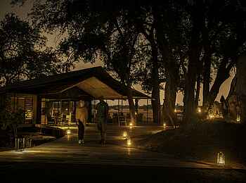 Kiri Camp: Das Camp am Abend Kiri Camp: Das Camp am Abend