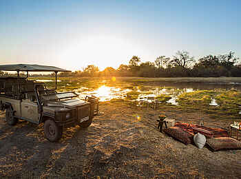 Little Machaba Camp: Sundowner