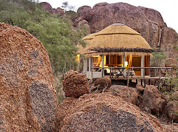 Mowani Mountain Camp: Gästechalet mit privater Veranda