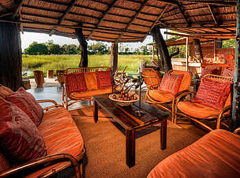 Oddball's Camp: Lounge