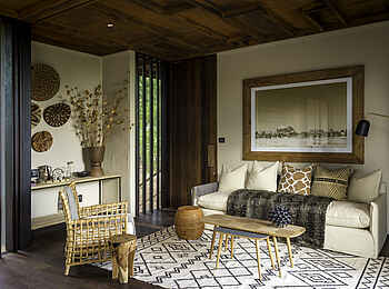 Qorokwe Camp: Private Lounge Qorokwe Camp: Private Lounge