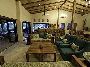 Rocktail Beach Camp: Lounge und Bar