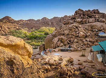 Ozondjou Trails: Gäste an der Feuerstelle