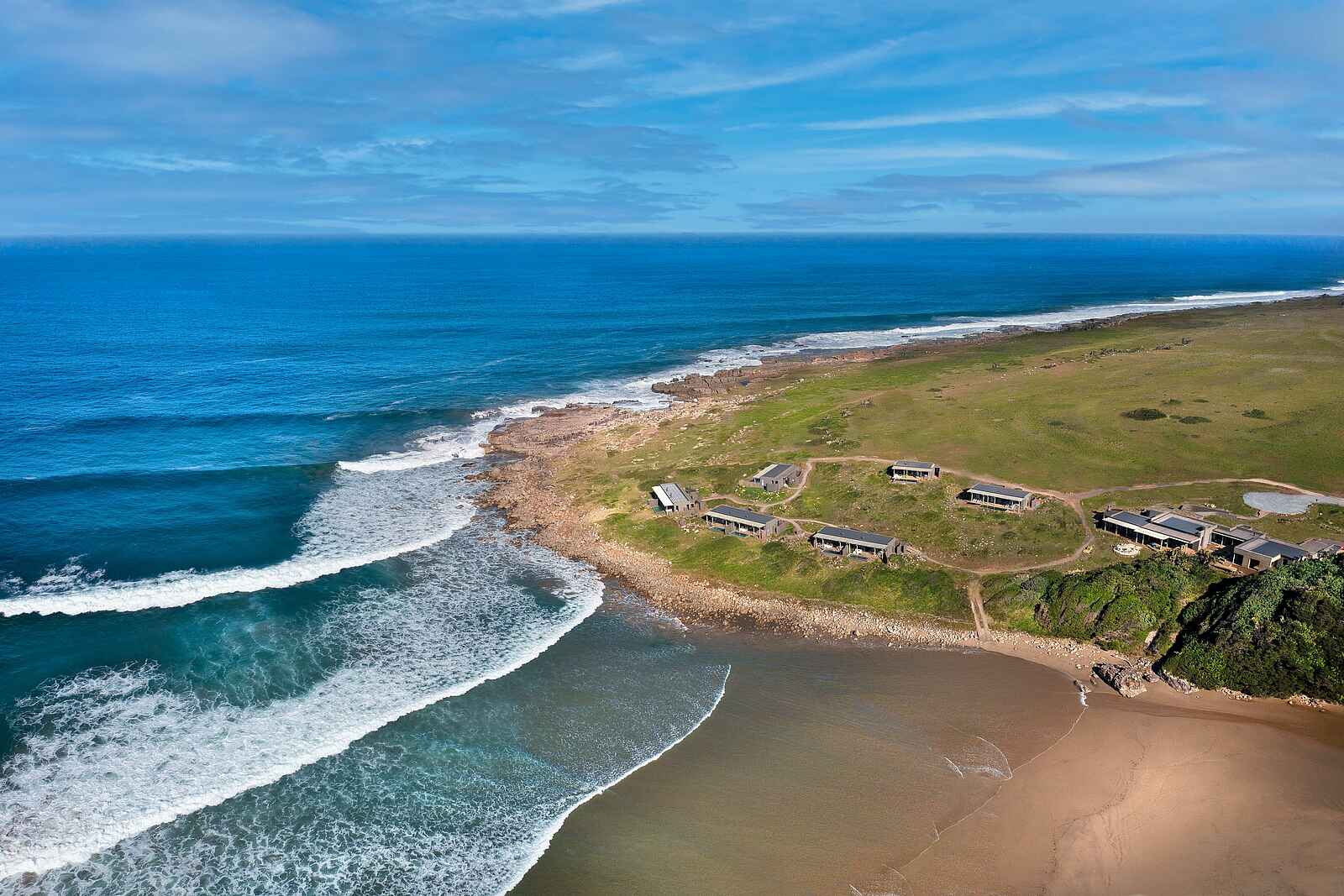 GweGwe Beach Lodge: Die Lodge liegt direkt an der Küste GweGwe Beach Lodge: Die Lodge liegt direkt an der Küste