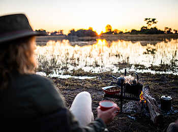 Kweene River Camp: Sonnenuntergang auf Helikoptersafari genießen