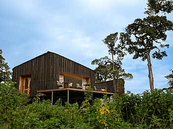 Lemala Osonjoi Lodge: Blick auf die Terrasse Lemala Osonjoi Lodge: Blick auf die Terrasse