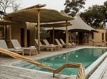 Mombo Camp: Am Pool