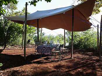Mt Gorongosa Community Camp: Das Dinner Zelt Mt Gorongosa Community Camp: Das Dinner Zelt