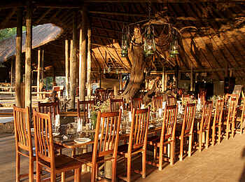 Pom Pom Camp: Speisesaal Pom Pom Camp: Speisesaal