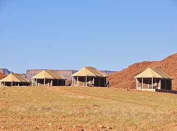 Desert Hills Glamping: Blick auf das Zeltcamp Desert Hills Glamping: Blick auf das Zeltcamp