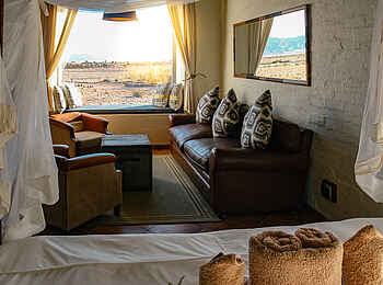 Desert Homestead: Loungebereich im Chalet