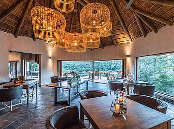 Inzolo Exclusive Game Lodge: Essbereich