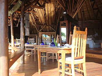 Lemala Wildwaters Lodge: Restaurant Lemala Wildwaters Lodge: Restaurant
