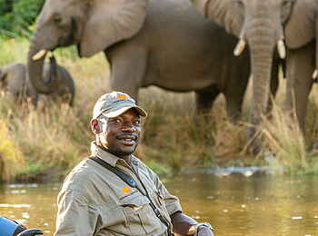 Time + Tide Chongwe: Guide im Kanu