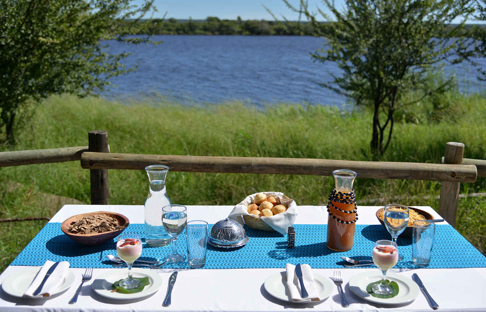 Chobe Bakwena Lodge: Frühstück mit Blick auf den Chobe Chobe Bakwena Lodge: Frühstück mit Blick auf den Chobe
