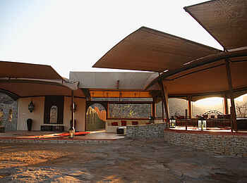 Saruni Samburu: Haupthaus bei Tag