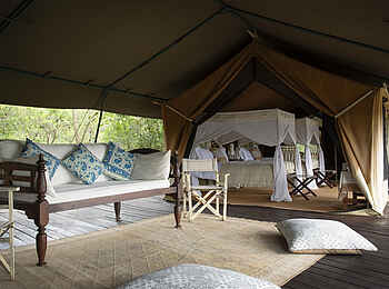 Serian The Original Camp: Family Suite Blick hinein