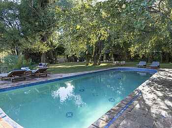 Tongabezi Lodge: Pool des Tangala House