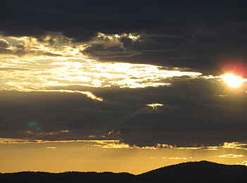 Ugab Terrace Lodge: Wolken und Sonne