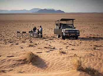 Kwessi Dunes Lodge: Bush Breakfast