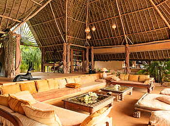 Alfajiri Villas: Große Lounge