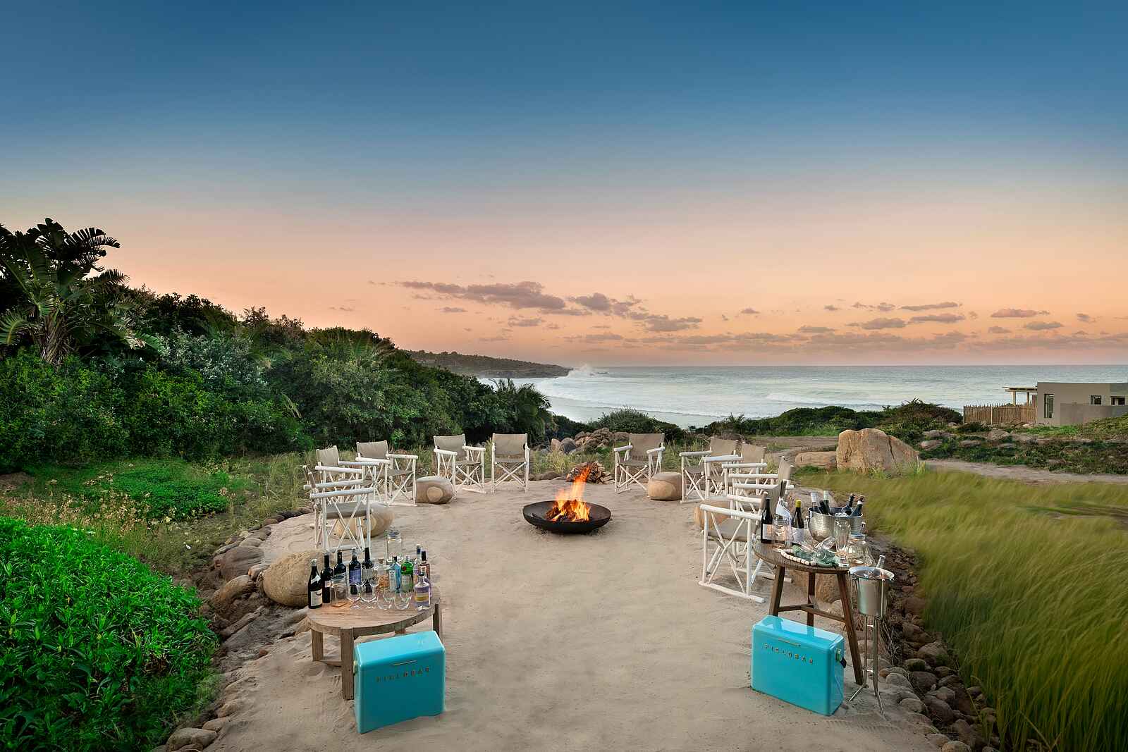 GweGwe Beach Lodge: Lagerfeuer bei Sonnenuntergang GweGwe Beach Lodge: Lagerfeuer bei Sonnenuntergang