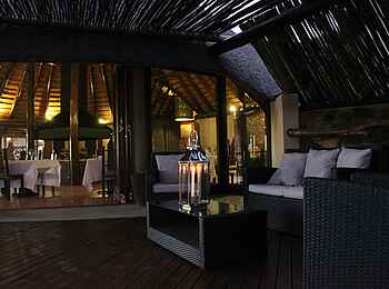 Hoodia Desert Lodge: Blick in den Speiseraum