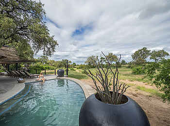 Kambaku River Sands: Der Pool Kambaku River Sands: Der Pool