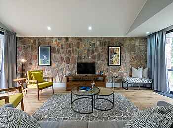 Salt of Akagera Lodge: Familienvilla Lounge