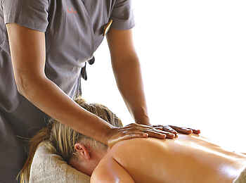 Namiri Plains Camp: Massage