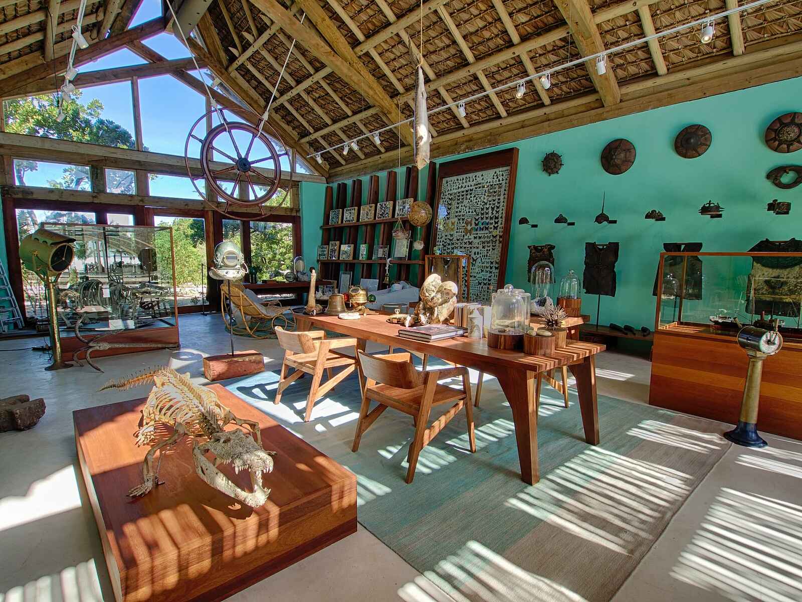 Time + Tide Miavana: Naturkundesammlung Time + Tide Miavana: Naturkundesammlung