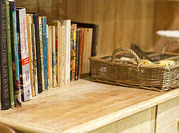 Gibbs Farm: Bücherregal