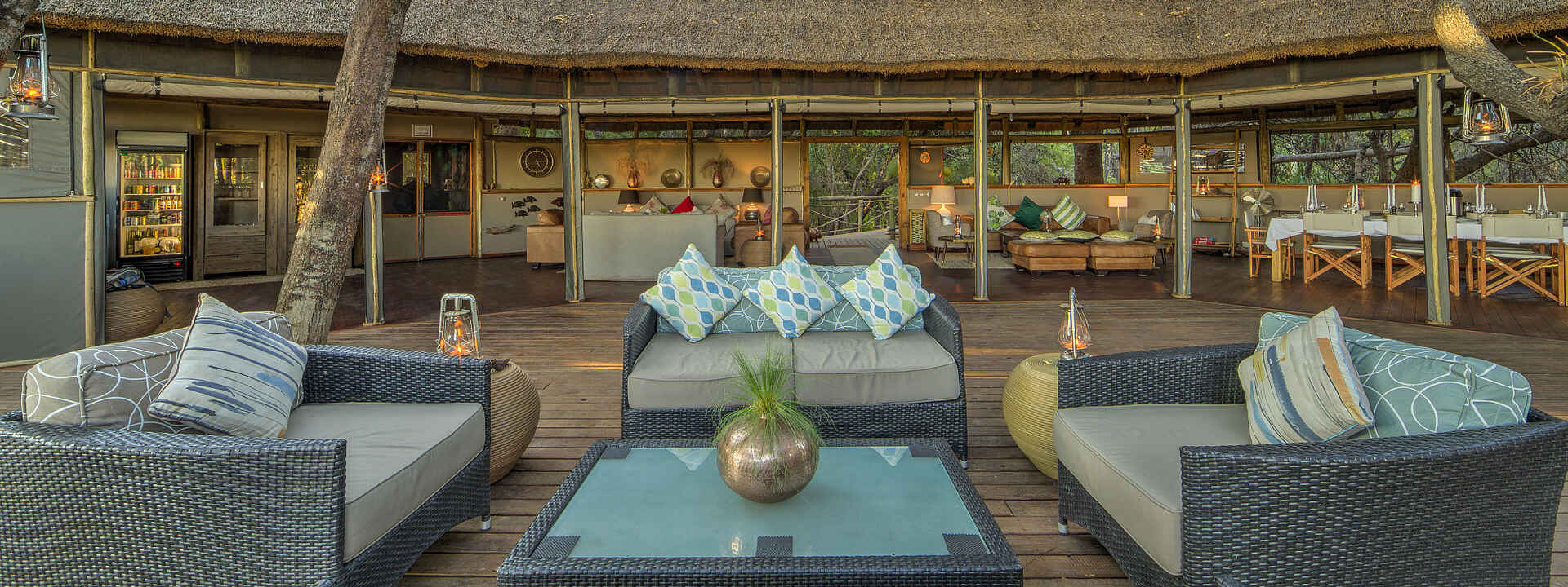 Setari Camp: die Lounge auf der Terrasse