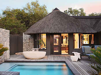 Londolozi Private Granite Suites: Private Pool der Suite