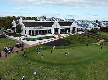 De Zalze Golf Club: Putting Green De Zalze Golf Club: Putting Green