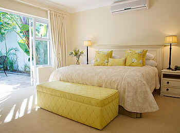 The Last Word Constantia Boutique Hotel: Eine Pool Suite mit Terrasse The Last Word Constantia Boutique Hotel: Eine Pool Suite mit Terrasse