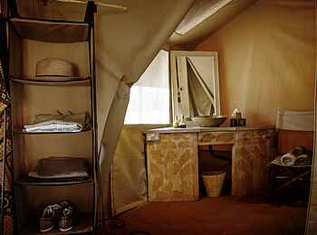 Kusini Serengeti Camp: Im Gästebad