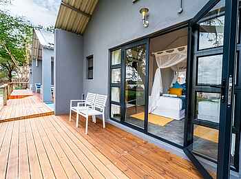 Lenyebi River Lodge: Blick in ein Zimmer Lenyebi River Lodge: Blick in ein Zimmer