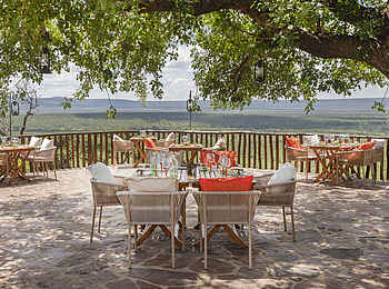 Melia Serengeti Lodge: Boma Restaurant Melia Serengeti Lodge: Boma Restaurant