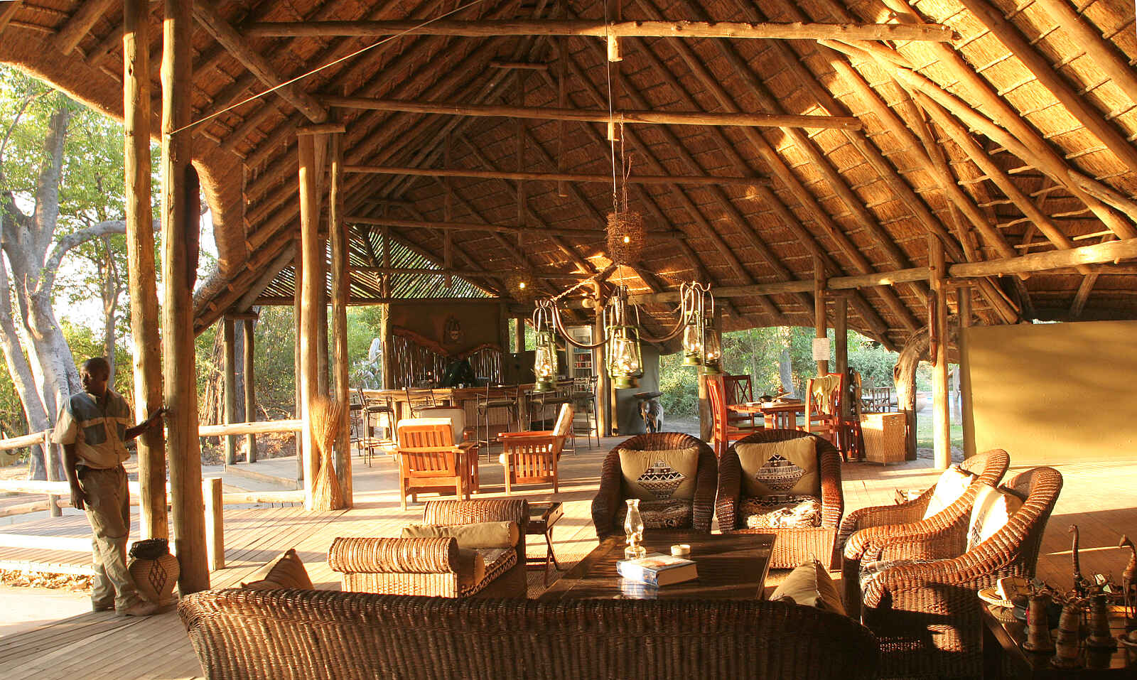 Pom Pom Camp: Lounge Pom Pom Camp: Lounge