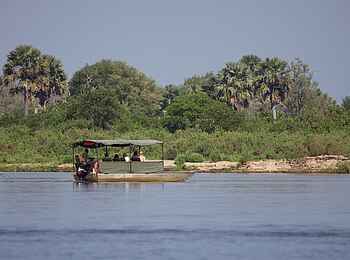 Rufiji River Camp: Boot-Safari Rufiji River Camp: Boot-Safari