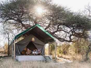 Luiana Plains Expedition Camp: Zeltsuite von außen