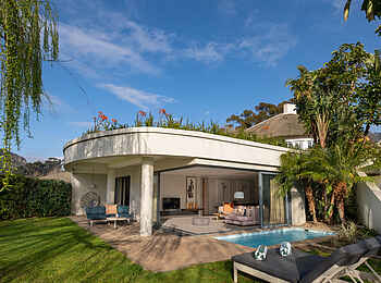 Mont Rochelle Hotel and Vineyard: Außenansicht Cap Classic Suite mit Pool