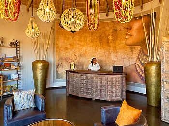 Namib Outpost: Rezeption Namib Outpost: Rezeption