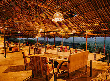 Soroi Cheetah Tented Camp: Ausblick von der Lounge über das Camp